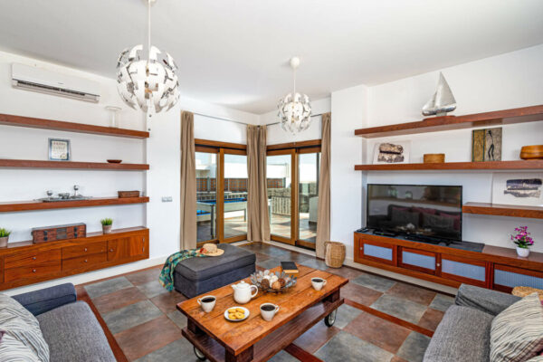 inmacalero_2697_villa10e_w7-1200x750